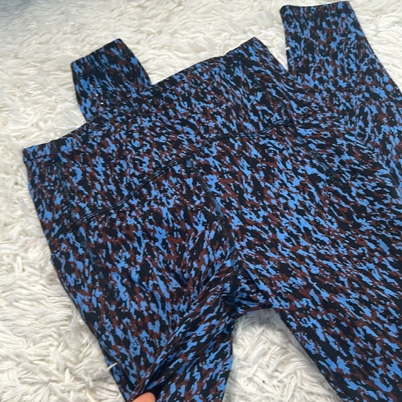 Lululemon Swift Speed High-Rise Tight 28" Leopard Camo Blue Nile Multi - Picture 2 of 6